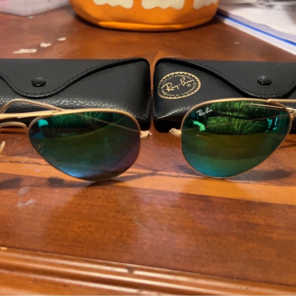 Ray Ban Aviator sunglasses